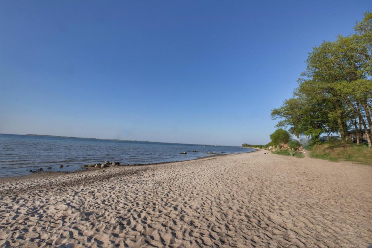 Emilias Hues, Reethaus In Der Bucht Von Wismar Zierow Exteriör bild